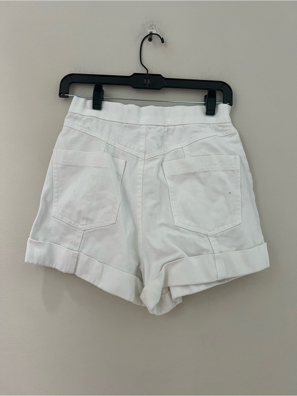 Zara High-Waist White Cuffed Shorts - Picture 8 of 9